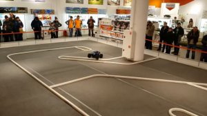 Traxxas X-Maxx заезд после презентации в Авиапарк. часть 1