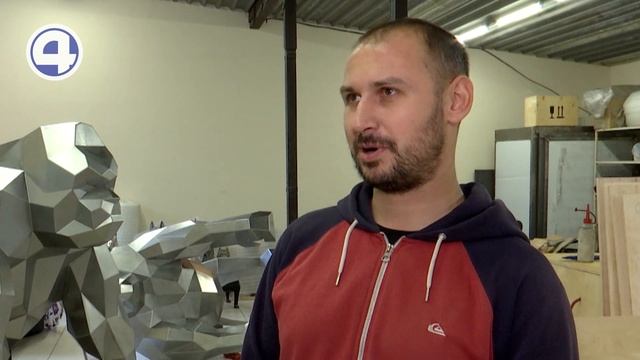 Уральские стальные псы и кошки находят хозяев в разных странах мира