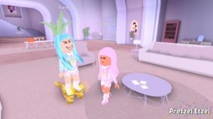 Her Twin STOLE her Royale HALO HEELS... (Roblox Roleplay) Star Sorority