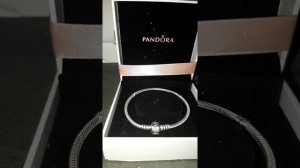 Pandora БРАСЛЕТ ИЗ СЕРЕБРА С ФИРМЕННЫМ ЗАМКОМ P-LOCK