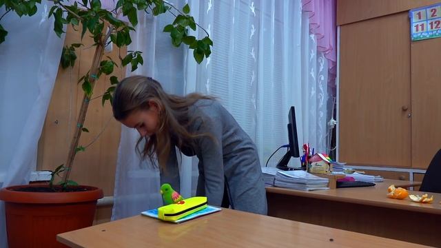 МАЛЕНЬКАЯ ВОРИШКА ))))