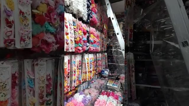 Рынок Садовод, заколки, резинки, пряди