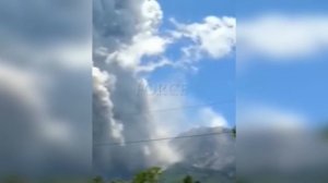 Just now! Volcano Merapi has exploded! Indonesia is covered in ashes!