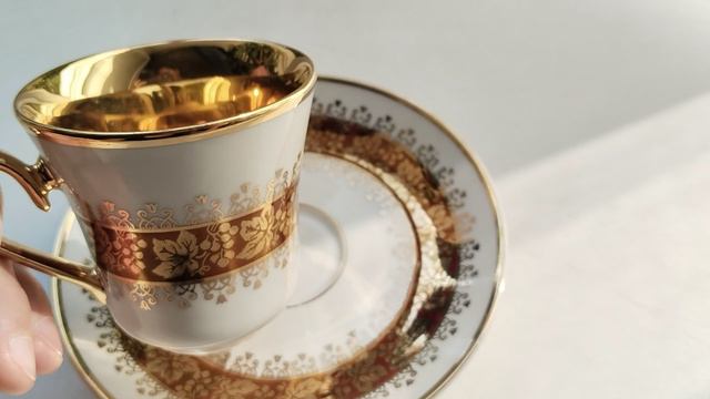 Фарфоровая чашечка