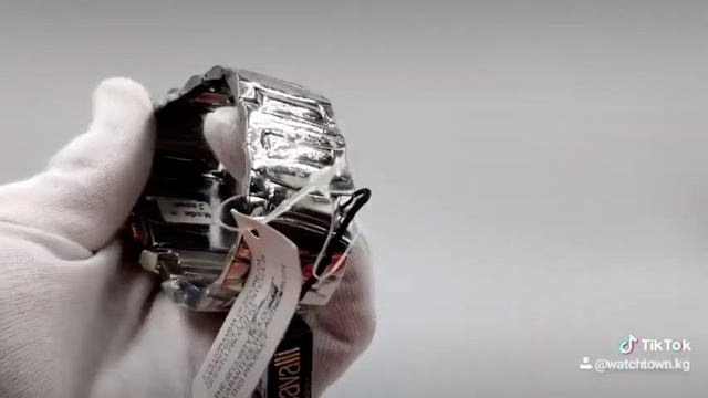 Часы мужские Roberto Cavalli tomahawk, белый циферблат с хронографом из розового золота.