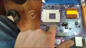 samsung 940NW переделываем  под LED подсветку и перепрошиваем  потому что тусклое изображение