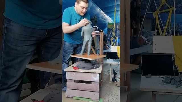 Процесс работы над скульптурой. Лепка из пластилина. Скульптура 