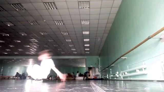 КАК Я ДЕЛАЮ ФЛЯК НАЗАД!!! смотреть онлайн