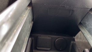Meriva B - How to find the OBD Port