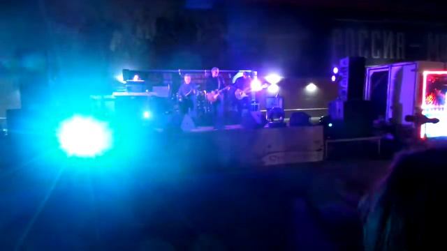 а что нам надо (кавер Серьга) ROCKWELL смотреть онлайн