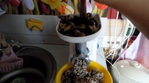 Грибная икра из подтопольников.