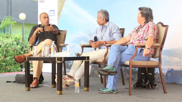 Cinnamon Colomboscope 2015 - Of Dytopias and Utopias: The City as a Character смотреть онлайн