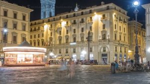 Tourists walk in Piazza della Repubblica timelapse, one of the main city squares in Florence