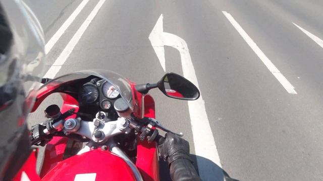 Обзор Honda VTR1000 Fire Storm смотреть онлайн