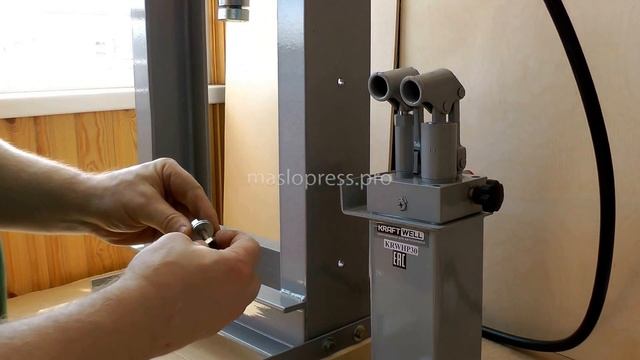 Видео-инструкция по сборке маслопресса 