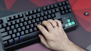 Обзор Red Square Tesla 2020 TKL. Бюджетная мембранка с которой можно жить.