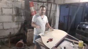 Шпатлевание больших площадей на автомобиле.