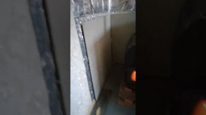 Защита стен вокруг печи