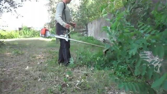 Кошение БОЛЬШОГО кустарника - акации. Применение диска. смотреть онлайн