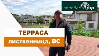 Терраса на крыше многоэтажки. Термоясень на террасе