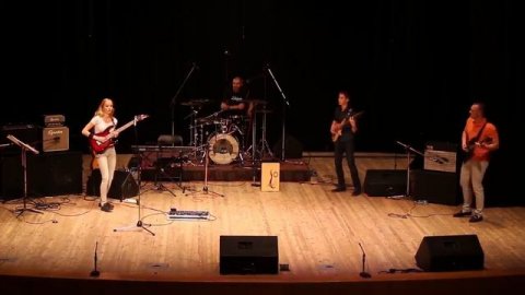 Лаура Лейс. Canon Rock.