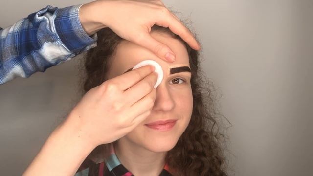 КАК ОФОРМИТЬ БРОВИ ПОДРОСТКУ ХНОЙ CC BROW смотреть онлайн