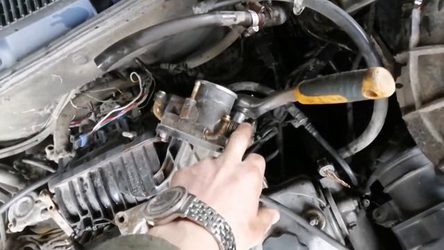 Плавают холостые обороты Лада Калина