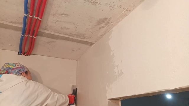 Как шпатлевать гладилкой