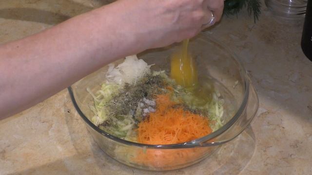 Диетические оладьи из кабачков. Блюдо лёгкое, полезное и простое.