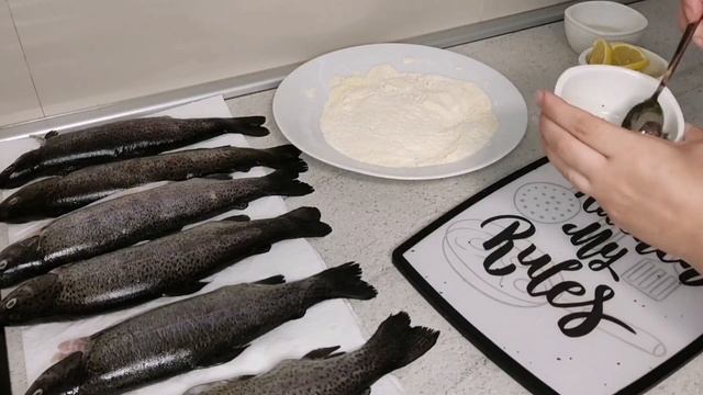 Kako najjednostavnije spremiti ribu, uspijeva svaki put | Easy Oven Baked Fish Recipe смотреть онлайн