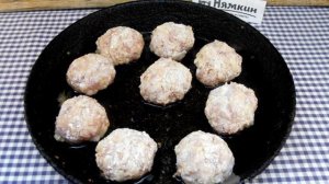 Ёжики из свино-говяжьего фарша с рисом в томатной подливе
