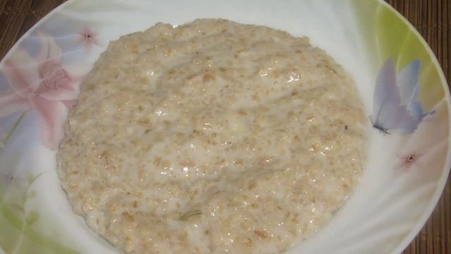 Мой вкусный завтрак. Каша, фейхоа и тыквенное масло.