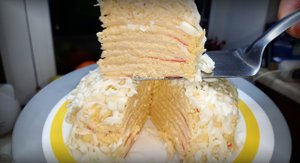 Закусочный тортик из крабовых палочек с сыром яйцом / Торт из крабовых палочек!