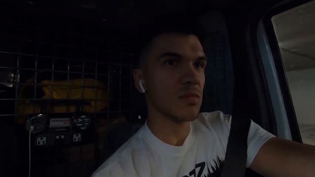 Мотомагазин / Ушёл в баптистскую церковь / Будни в США смотреть онлайн