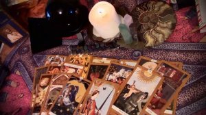 ЧТО ХОЧЕТ СКАЗАТЬ УМЕРШАЯ ЖЕНЩИНА - МАМА,БАБУШКА,ПОДРУГА СЕСТРА ... гадания карты