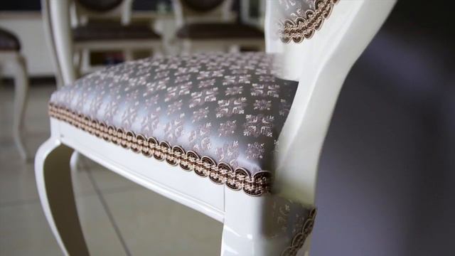 Стол и стулья смотреть онлайн