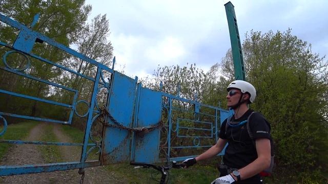 #9. ЧТО БУДЕТ ЕСЛИ ПОПАСТЬ НА ЗОНУ?! ЗАЛЕЗАЕМ НА КРЫШУ, ИЩЕМ СТАРЫЙ САМОЛЕТ. 4K смотреть онлайн