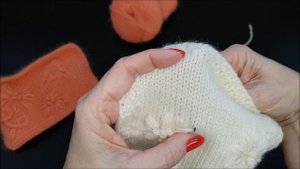 Объемная вышивка на вязаных изделиях