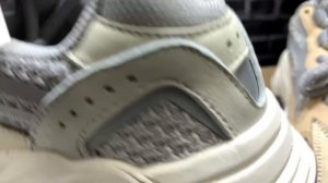 Adidas Yeezy Boost 700 V2 Cream