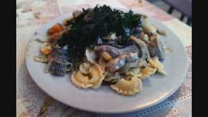Мясо с грибами в сметанном соусе