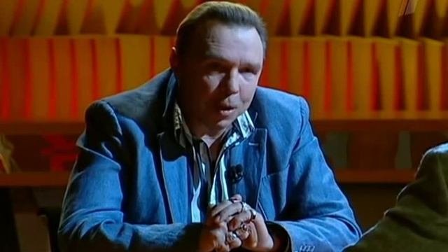 Белые дороги гарик. Гарик сукачев о горбачеве. о море в гаграх гарик сукачев.