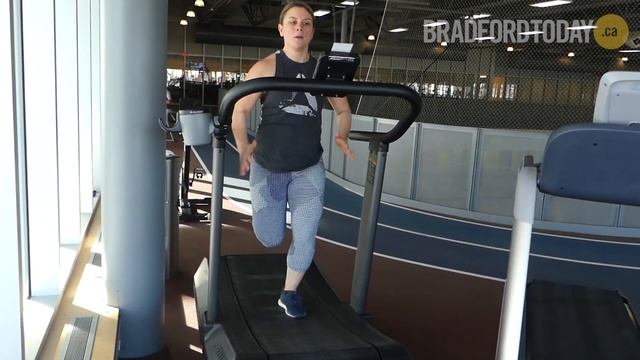 Assault AirRunner treadmill demonstration смотреть онлайн