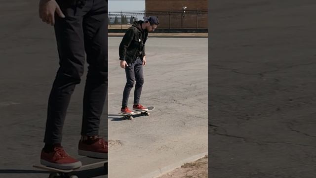 как кататься на скейте часть 2 #скейтборд #скейтбординг #skateboarding #shorts смотреть онлайн