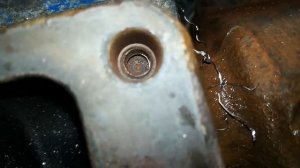 MAN груз удаление обломанной шпильки выпускного коллектора