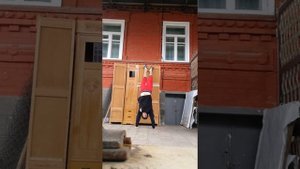 Как быстро и правильно научиться ходить на руках