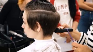 DEMETRIUS | Короткая стрижка ПИКСИ на обучении в школе Деметриус