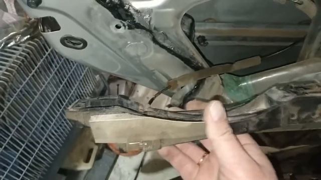 на NISSAN X- TRAIL не открывается задняя дверь. смотреть онлайн