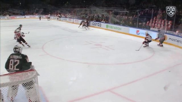 Semyonov gives Avangard lead in the 1st смотреть онлайн