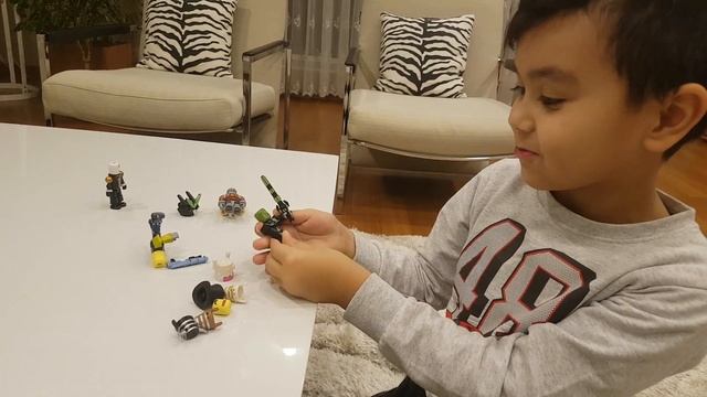 Roblox Роблокс набор фигурок смотреть онлайн