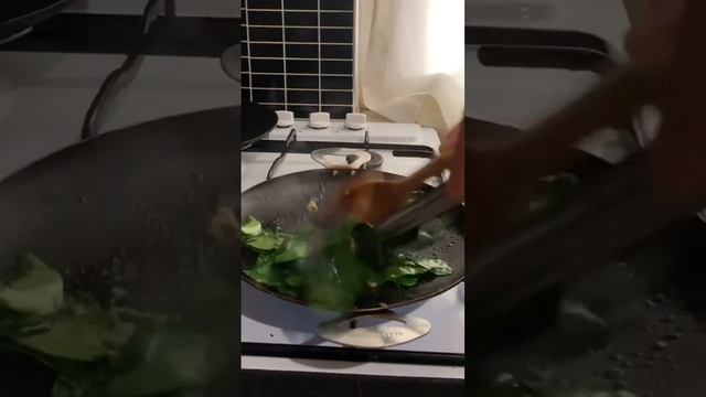 Паста со шпинатом, чесноком и сливочном сыром за 15 мин смотреть онлайн